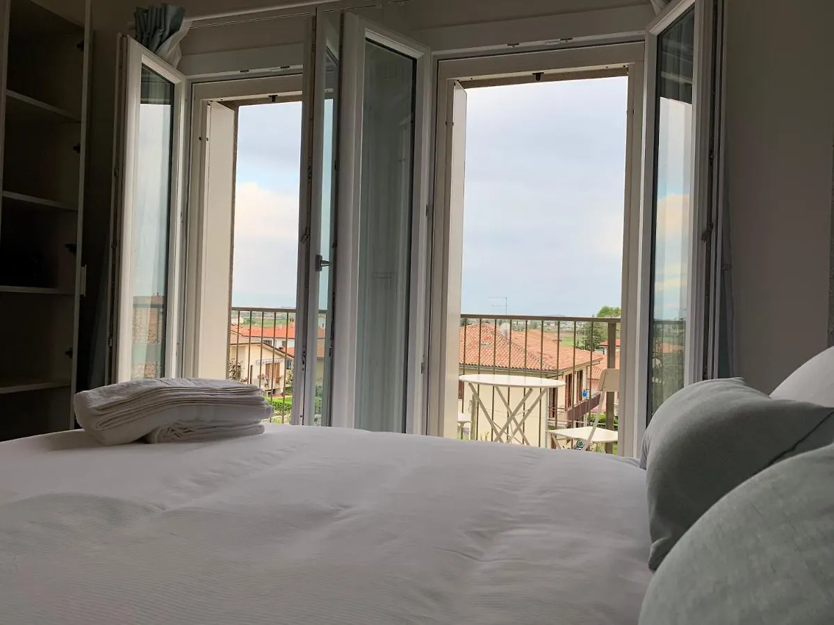 CASA BACI - Soggiorno nel Gusto Colà 3*,