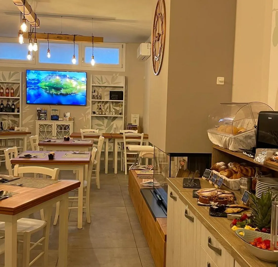 CASA BACI - Soggiorno nel Gusto Colà Bed & Breakfast
